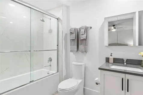 1035 Seaside Drive Sarasota FL 34242