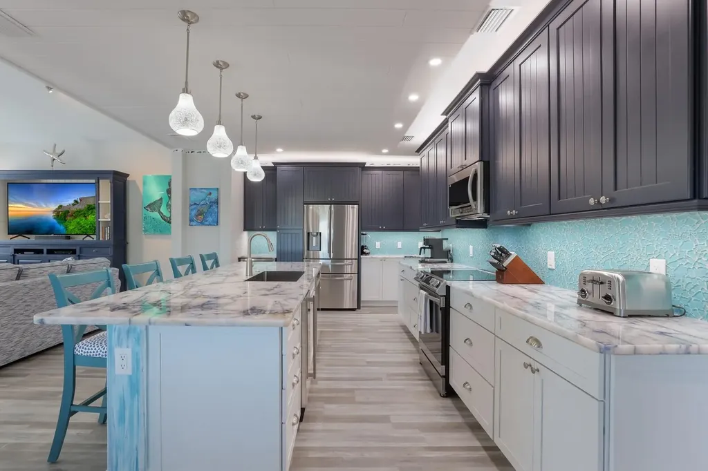 112 Mangrove Avenue Anna Maria FL 34216