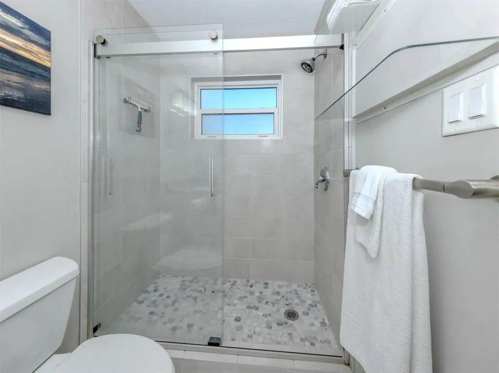 73 Avenida Messina Sarasota FL 34242