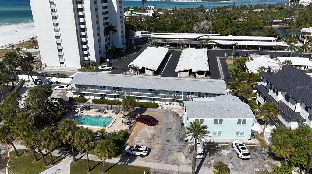 73 Avenida Messina Sarasota FL 34242