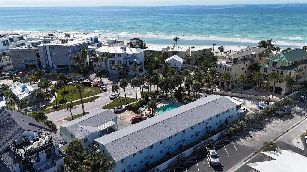 73 Avenida Messina Sarasota FL 34242
