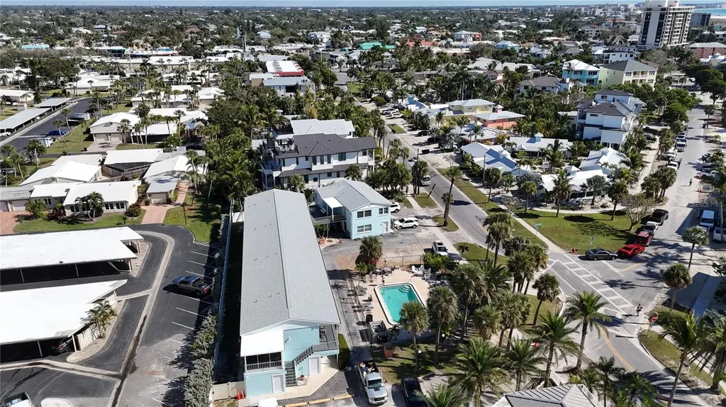 73 Avenida Messina Sarasota FL 34242