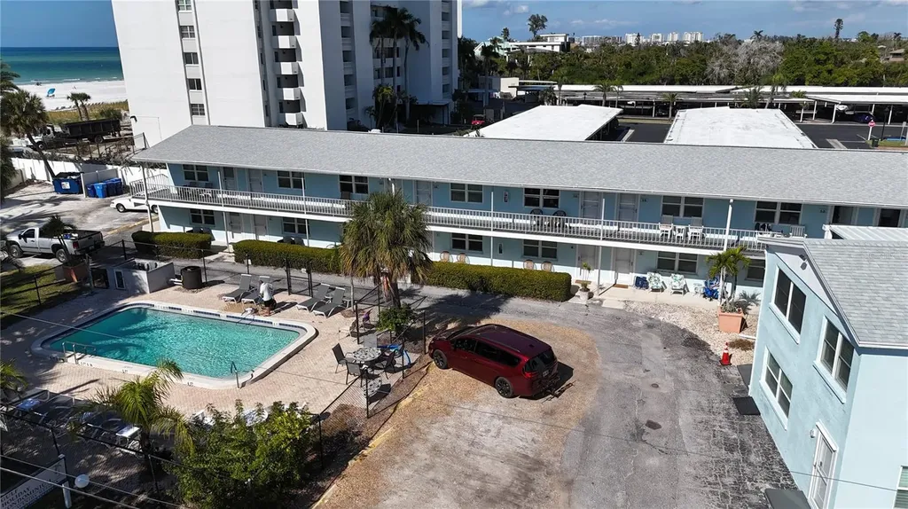 73 Avenida Messina Sarasota FL 34242