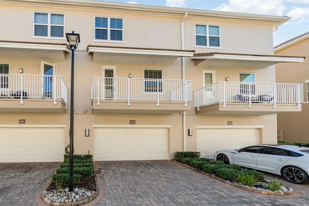 669 Hangnest Lane Lake Mary FL 32746