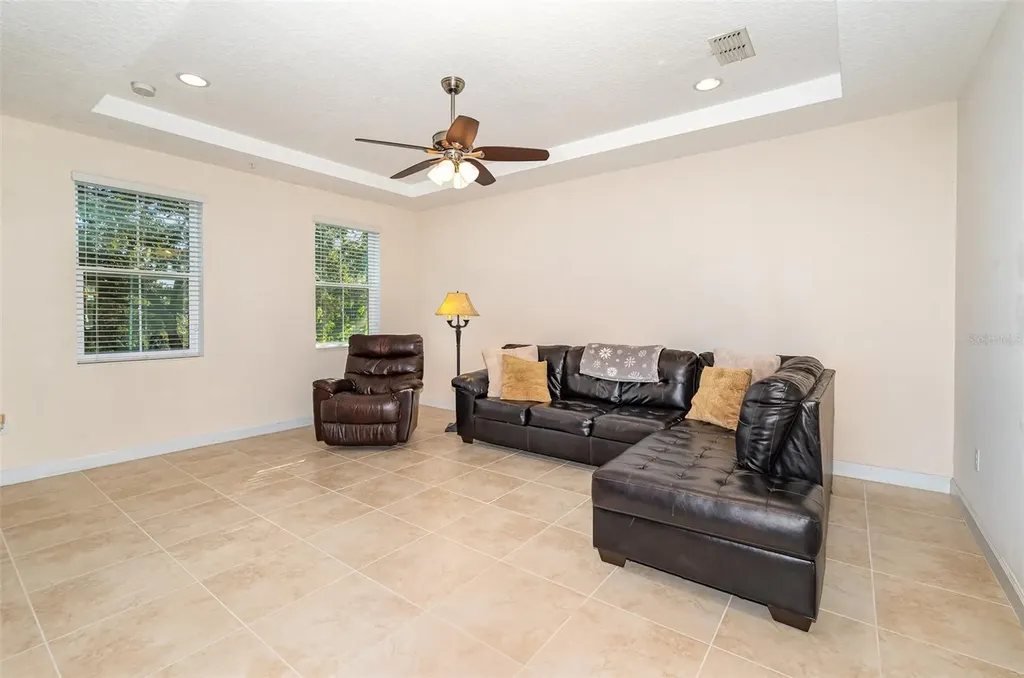 669 Hangnest Lane Lake Mary FL 32746