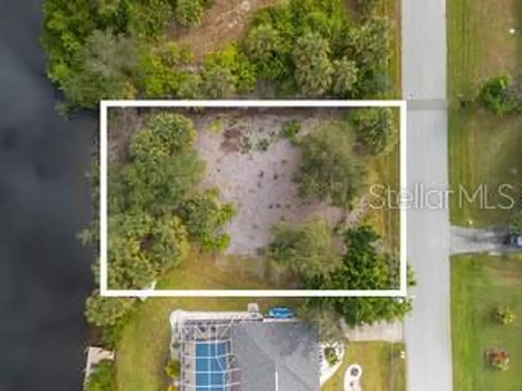18262 Van Nuys Circle Port Charlotte FL 33948