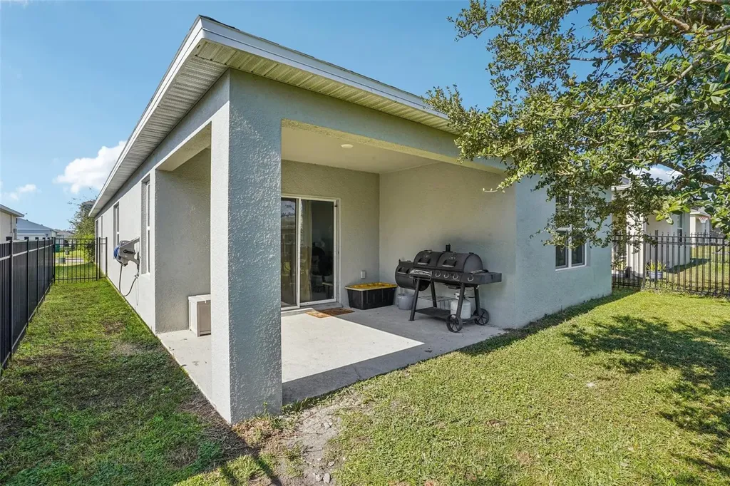 470 Liu Lane Deland FL 32724