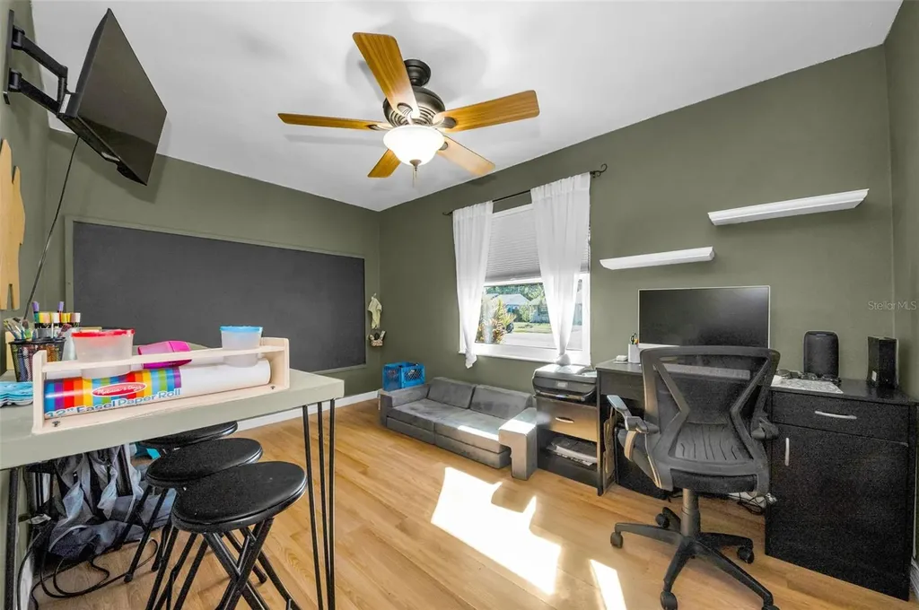 8037 Powder Horn Circle Largo FL 33773