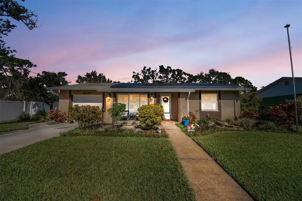 8037 Powder Horn Circle Largo FL 33773