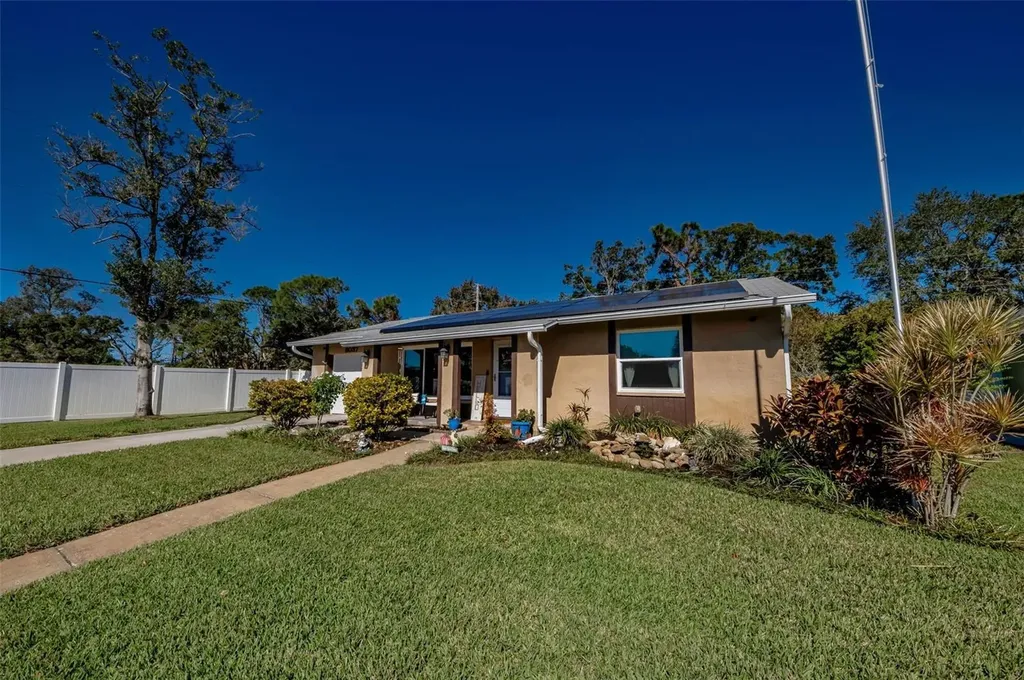 8037 Powder Horn Circle Largo FL 33773