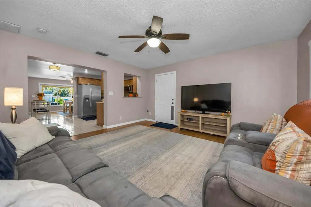 8037 Powder Horn Circle Largo FL 33773
