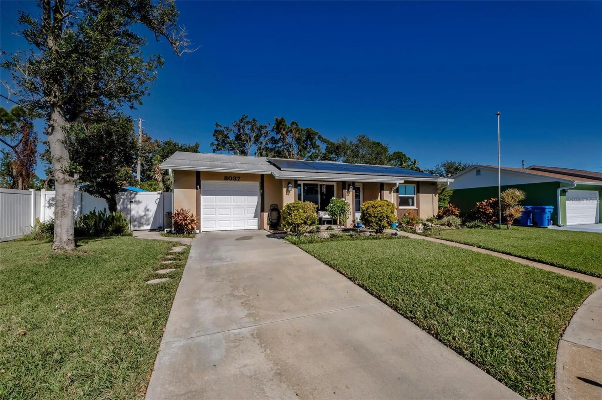 8037 Powder Horn Circle Largo FL 33773