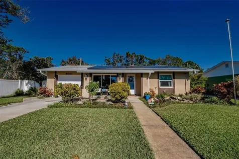 8037 Powder Horn Circle Largo FL 33773