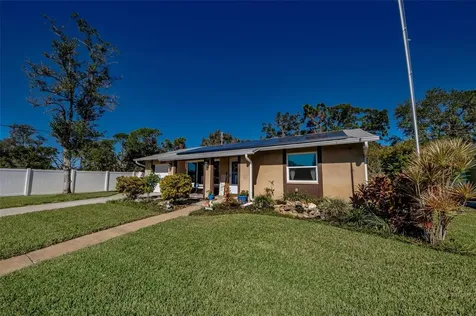8037 Powder Horn Circle Largo FL 33773