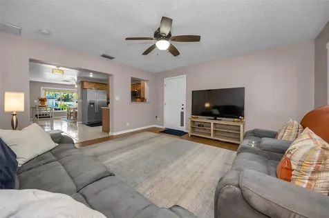 8037 Powder Horn Circle Largo FL 33773