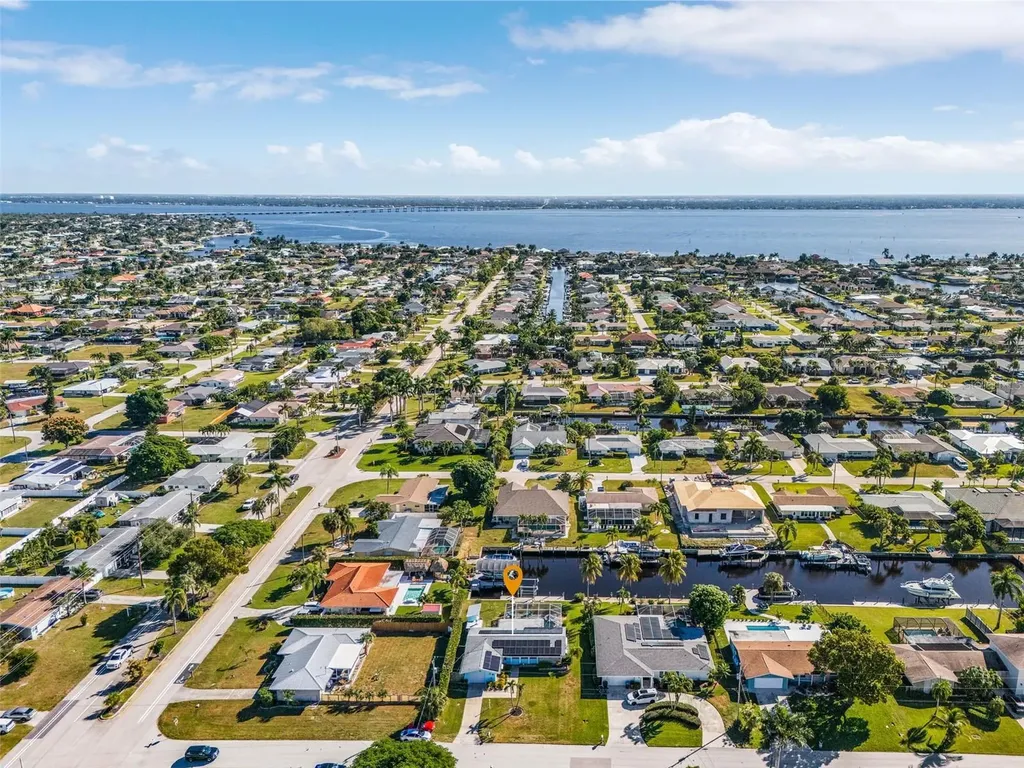 3005 SE 18th Avenue Cape Coral FL 33904