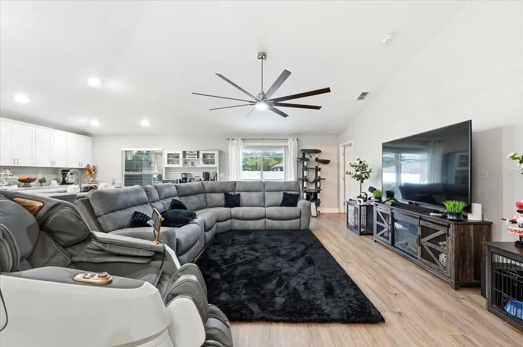 31 Morgan Street Auburndale FL 33823