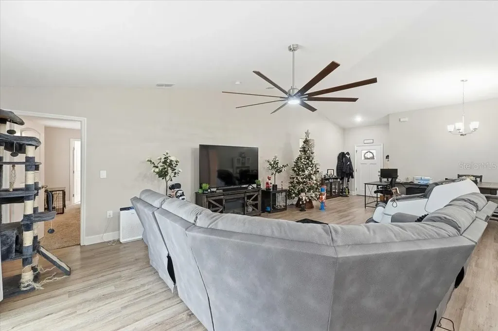 31 Morgan Street Auburndale FL 33823