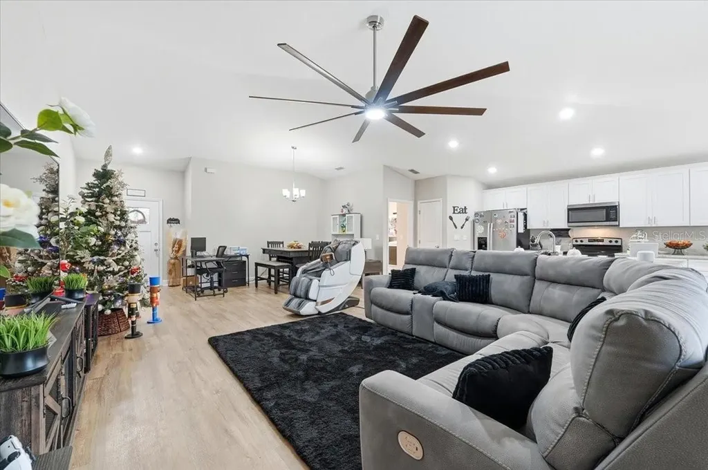 31 Morgan Street Auburndale FL 33823