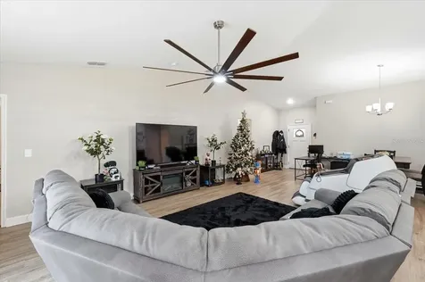 31 Morgan Street Auburndale FL 33823