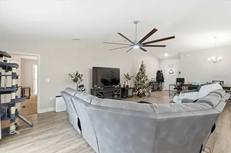 31 Morgan Street Auburndale FL 33823