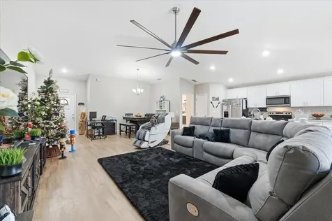 31 Morgan Street Auburndale FL 33823