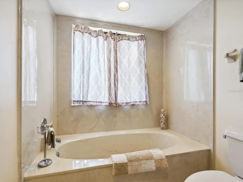 5228 Landings Boulevard Sarasota FL 34231