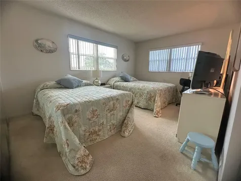 202 46th Avenue Terrace W Bradenton FL 34207