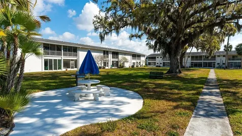 202 46th Avenue Terrace W Bradenton FL 34207