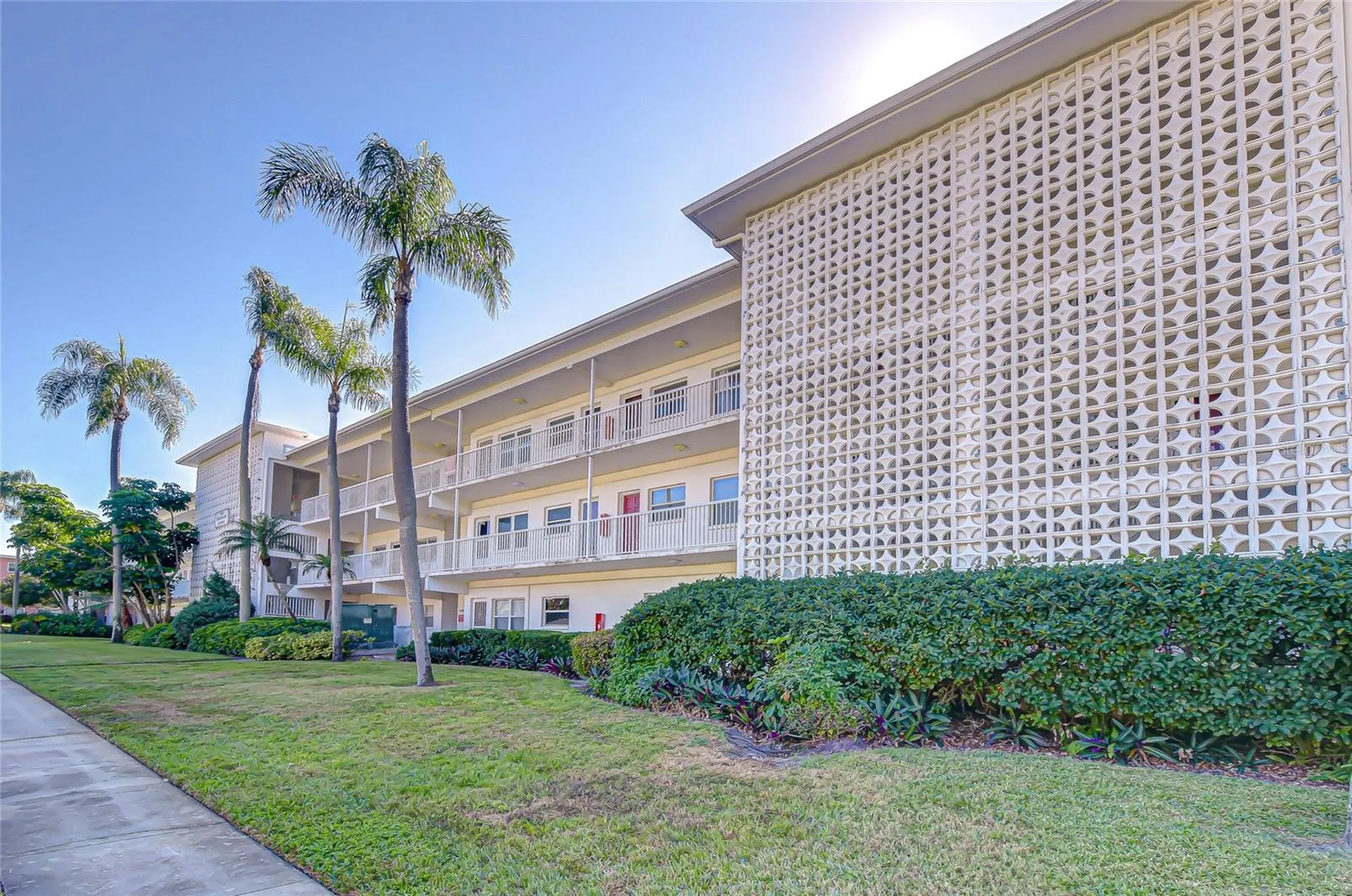 5150 10th Avenue N St Petersburg FL 33710