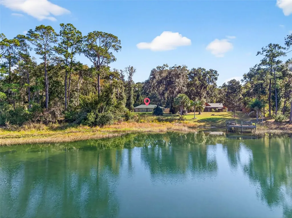 201 N West Street Interlachen FL 32148