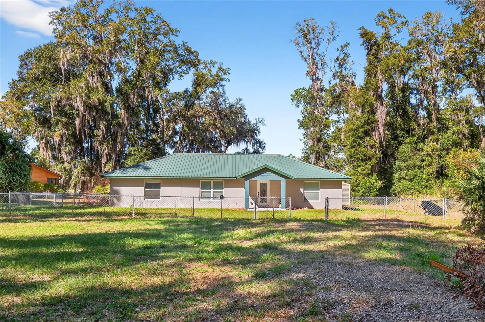 201 N West Street Interlachen FL 32148