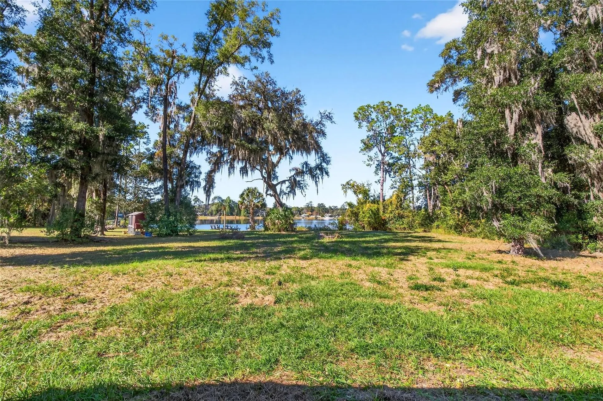 201 N West Street Interlachen FL 32148