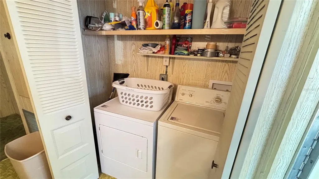 4061 58th Avenue N St Petersburg FL 33714