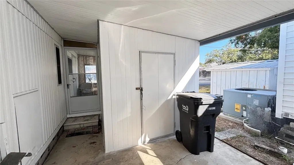 4061 58th Avenue N St Petersburg FL 33714