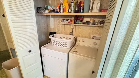4061 58th Avenue N St Petersburg FL 33714
