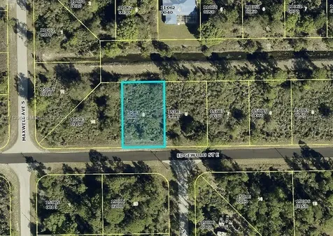 1219 Edgewood Street E Lehigh Acres FL 33974