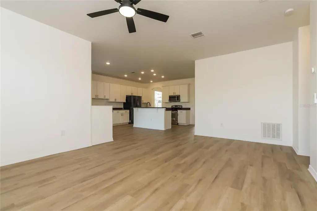 526 Fairhaven Drive Davenport FL 33837