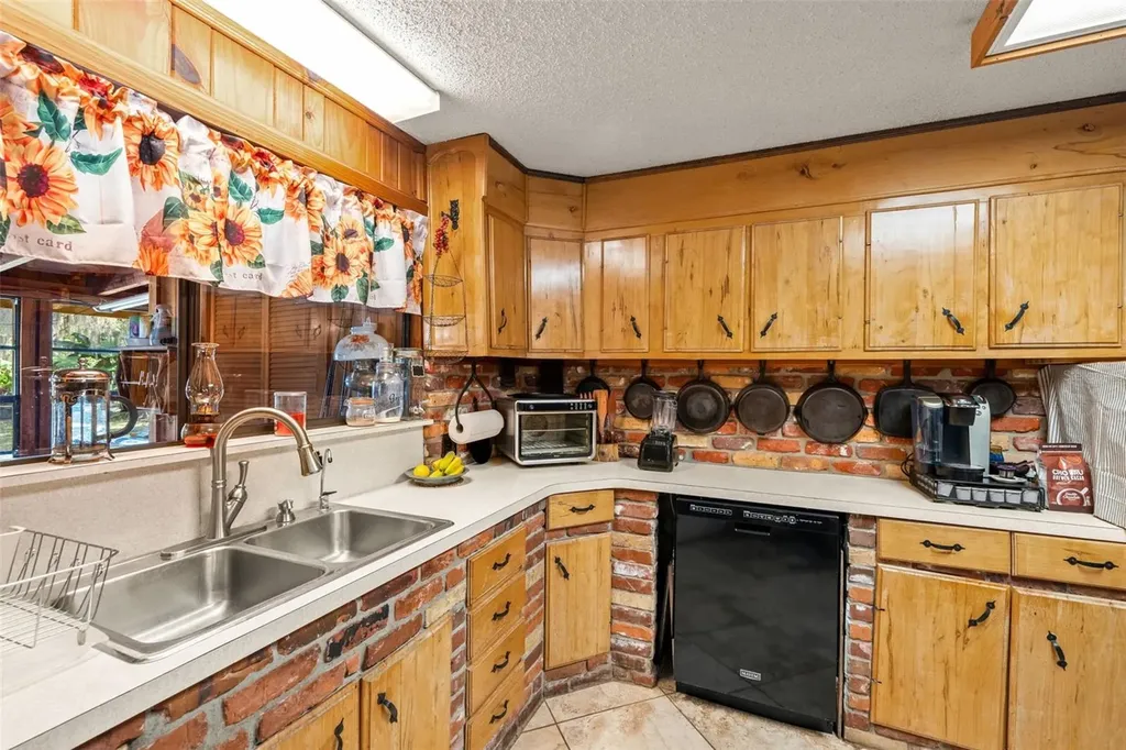 9615 Eden Avenue Hudson FL 34667