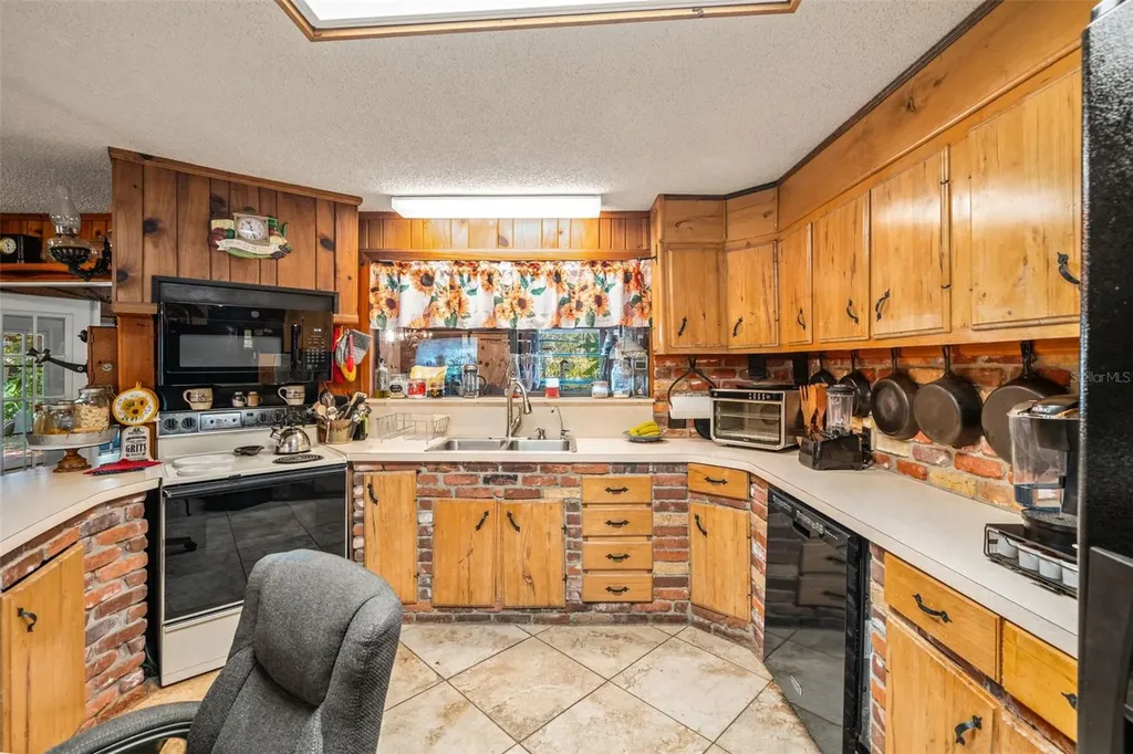 9615 Eden Avenue Hudson FL 34667