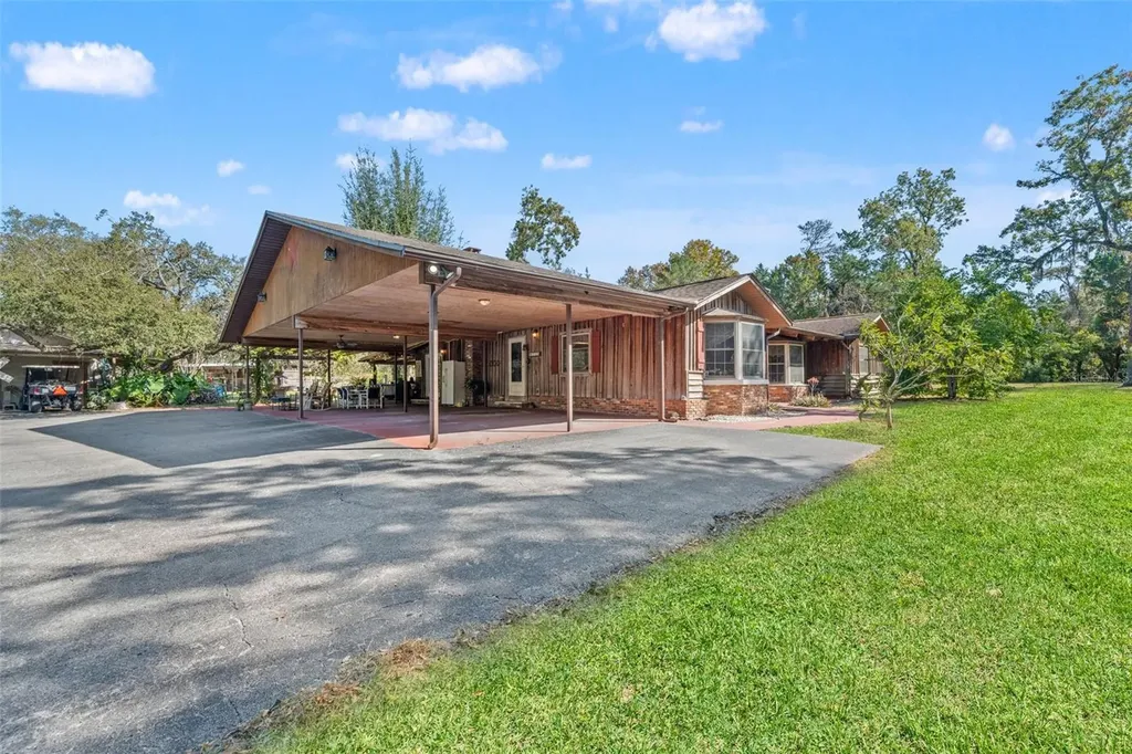 9615 Eden Avenue Hudson FL 34667