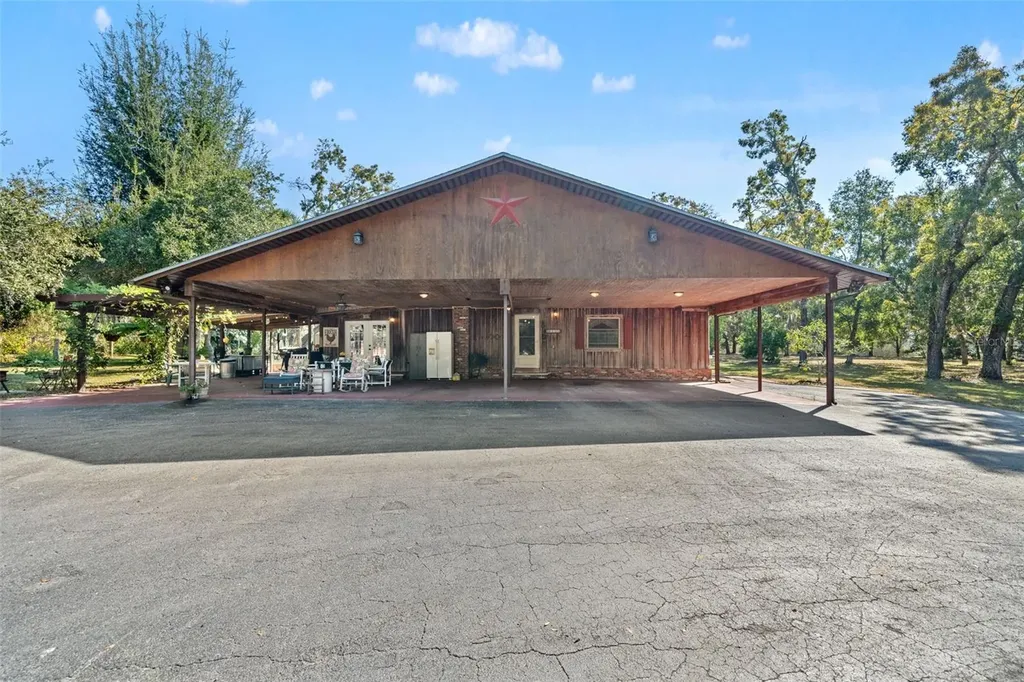9615 Eden Avenue Hudson FL 34667