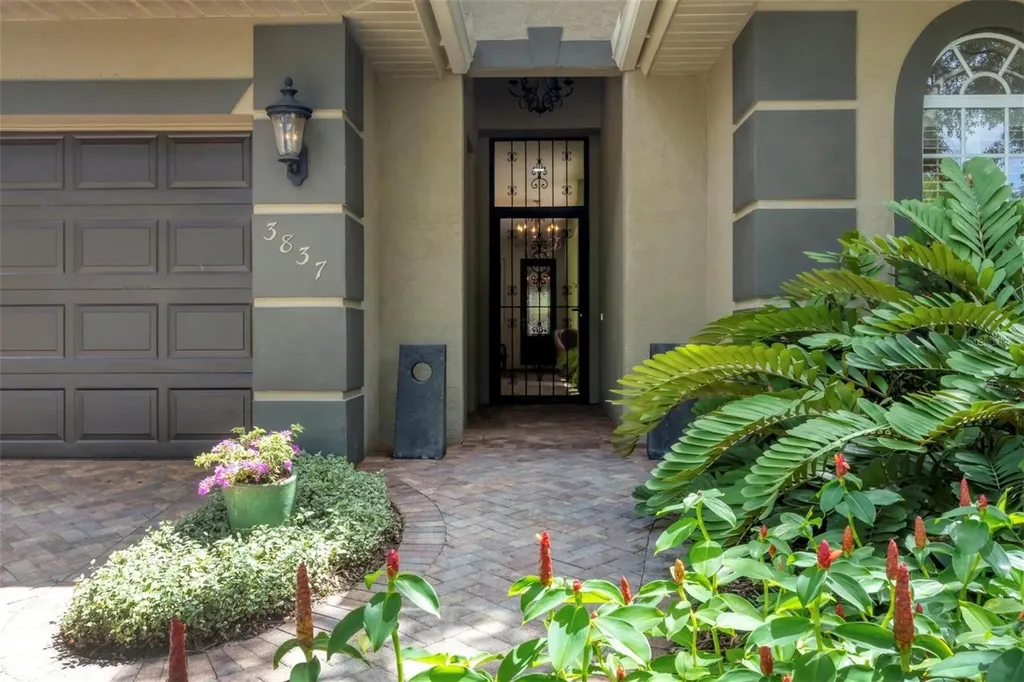 3837 Camino Real Sarasota FL 34239