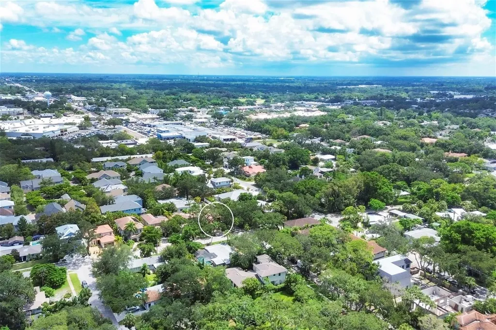 3837 Camino Real Sarasota FL 34239