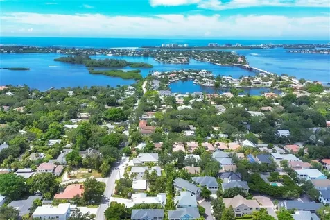 3837 Camino Real Sarasota FL 34239