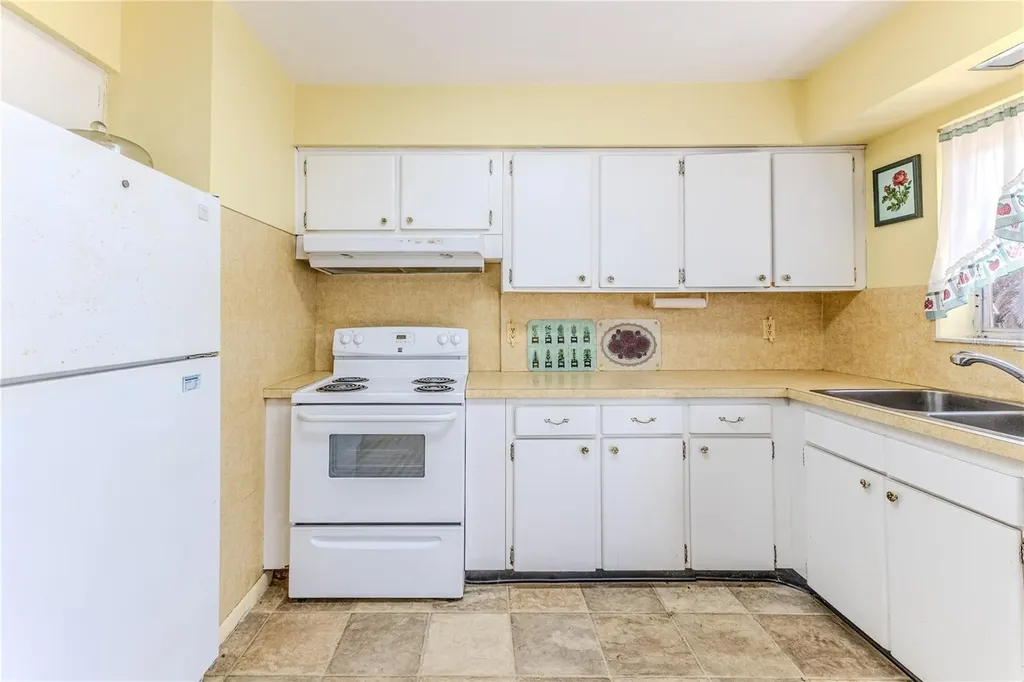 6352 Spring Hill Drive Spring Hill FL 34606