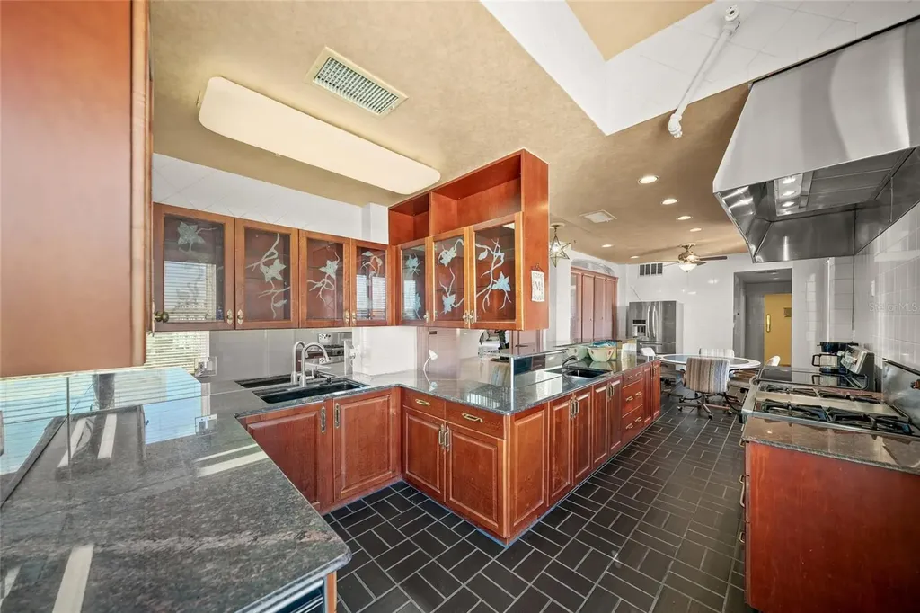 1330 Main Street Sarasota FL 34236