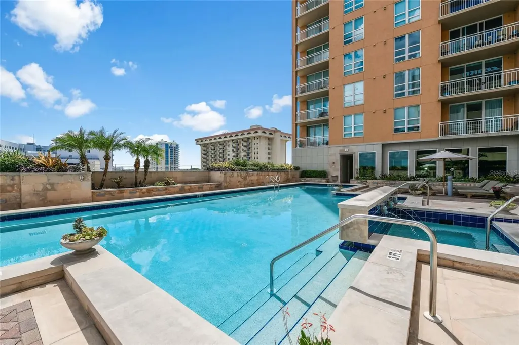 1330 Main Street Sarasota FL 34236