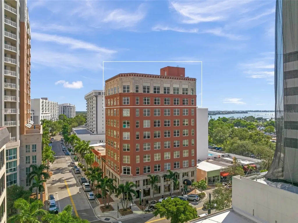 1330 Main Street Sarasota FL 34236