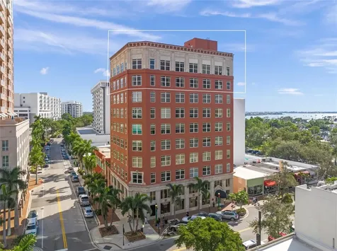 1330 Main Street Sarasota FL 34236